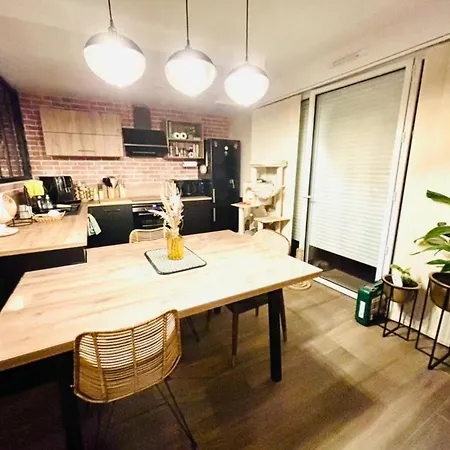 Le Chat'haut Brion Ubytování v soukromí *